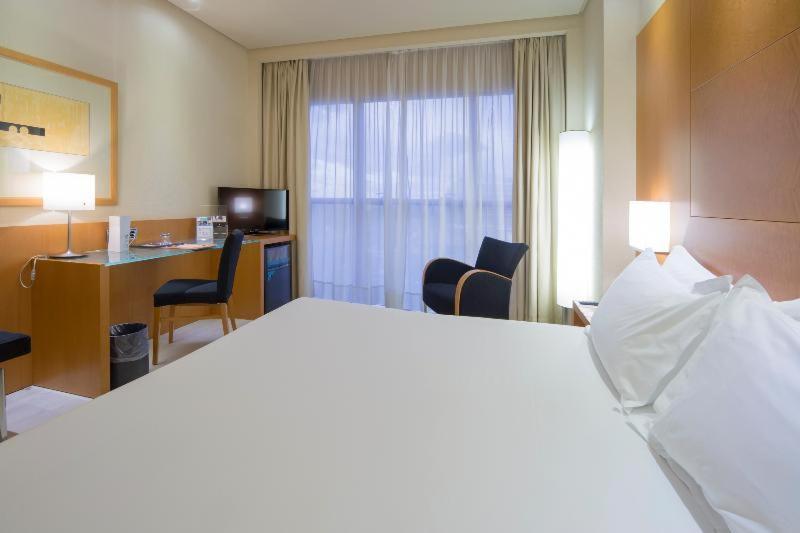 Silken Puerta Madrid Hotel Стая снимка