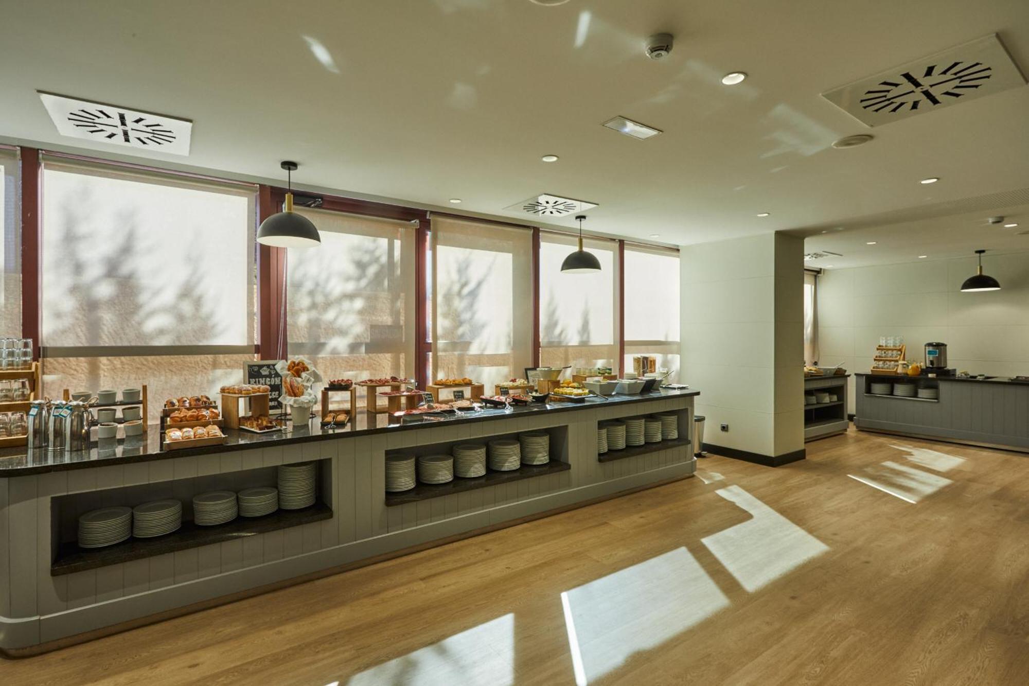 Silken Puerta Madrid Hotel Екстериор снимка